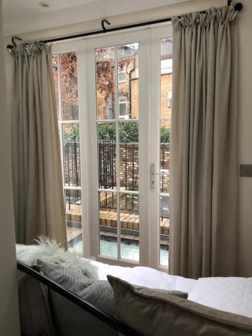 Stylish 3-Bedroom Flat In Kensington Londra Dış mekan fotoğraf